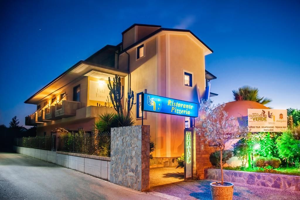 Hotel Bacco Ascea Exterior photo